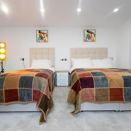 Westwood Apartment *